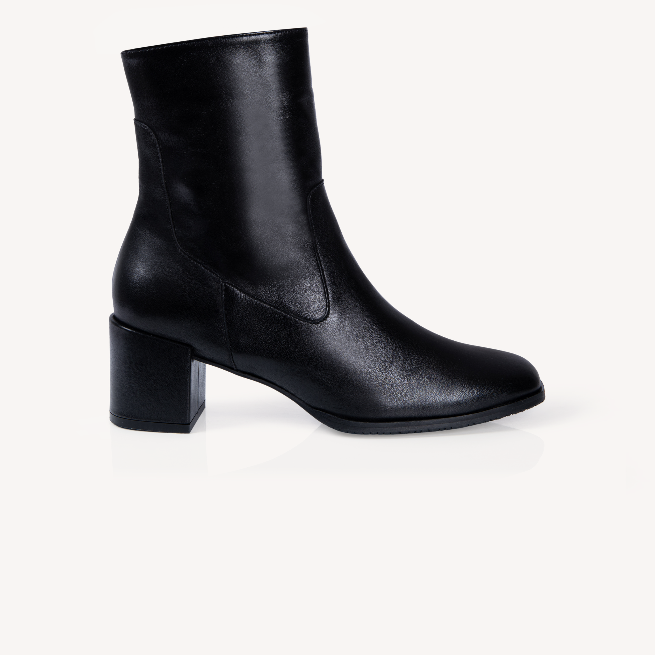 QUE/BLK/LEA-36,QUE/BLK/LEA-37,QUE/BLK/LEA-38,QUE/BLK/LEA-39,QUE/BLK/LEA-40,QUE/BLK/LEA-41,QUE/BLK/LEA-42,QUE/BLK/LEA-43