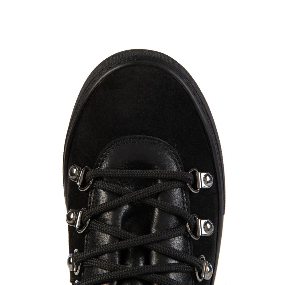 Camino_Black_4.jpg